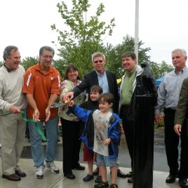 Greenway Ribbon Cutting June 12, 2010.
From left: City Manager Bernie Lynch, State Senator Steve Panagiotakos, LP&CT Executive Director Jane Calvin, LP&CT Board President Mark Romanowsky, City Councilor and LP&CT Board member Bill Martin, and Brian Martin from Congresswoman Tsongas' office. Front row: Silas and Isaac Bollen.